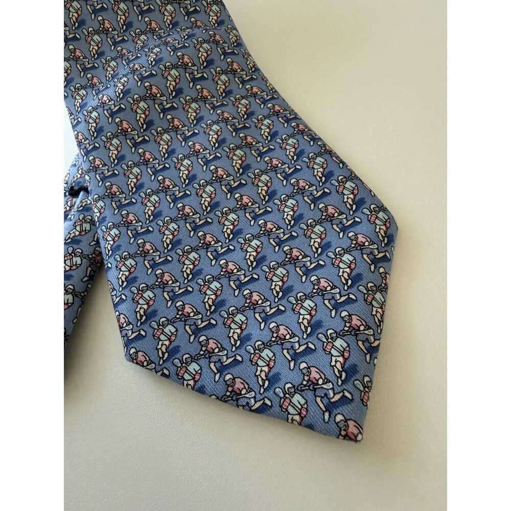 Vineyard Vines 100% Silk Tie Lacrosse Players & Sticks Hand Made 3”X 51” Blue
